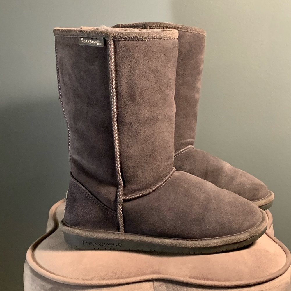 Size 8 Gray BearPaw Boots
